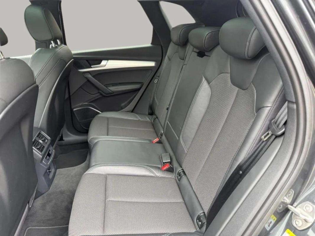 Audi Q5 - Photo 8