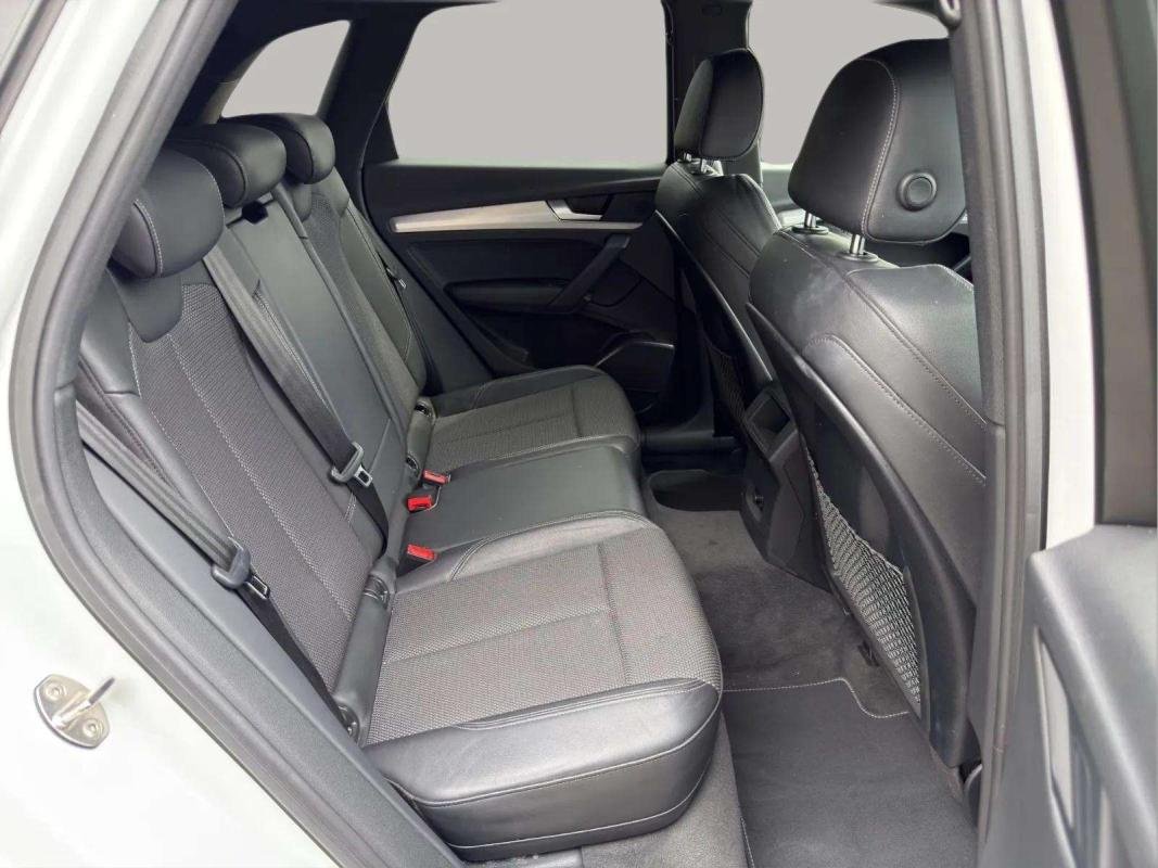 Audi Q5 - Photo 11
