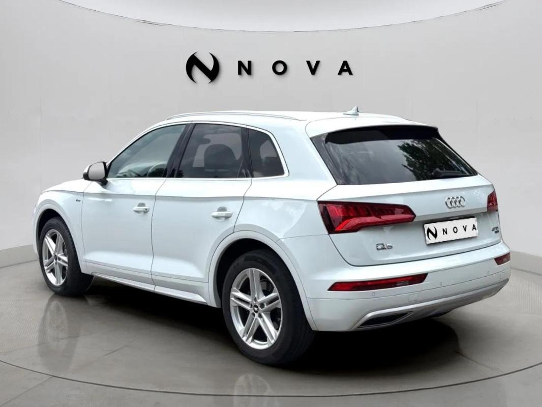 Audi Q5 - Photo 3