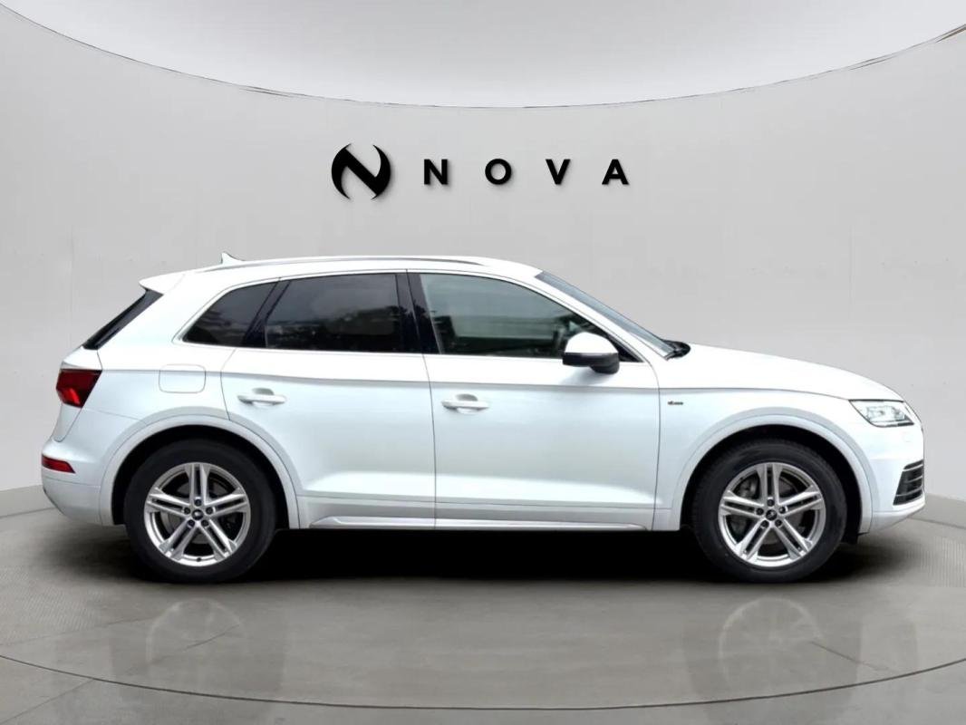Audi Q5 - Photo 6
