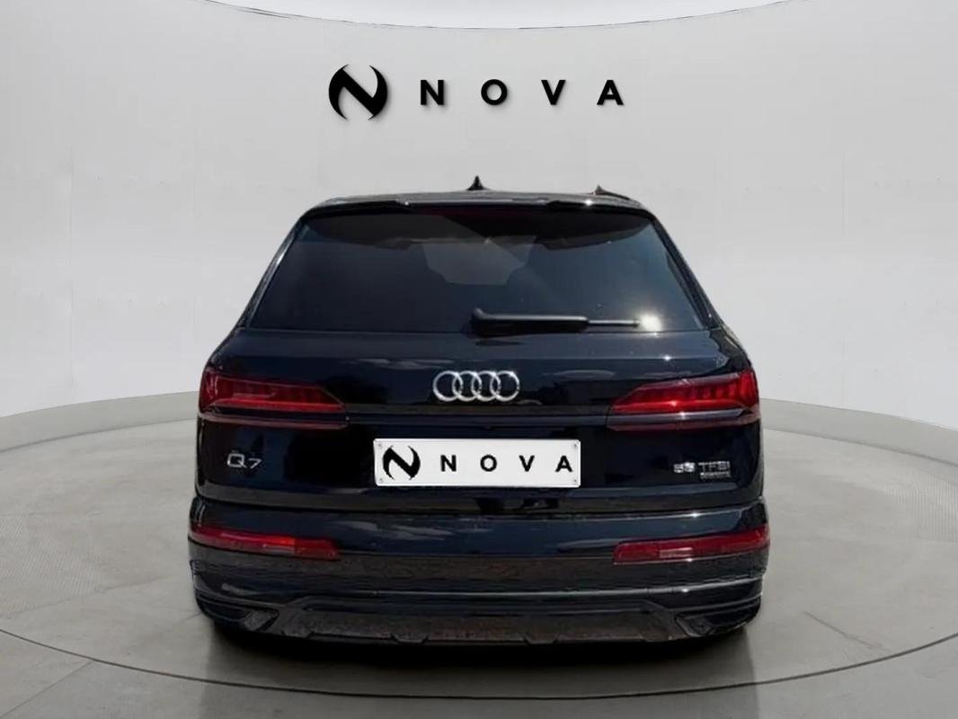 Audi Q7 - Photo 4