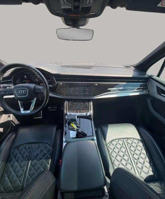 Audi Q7 - Photo 8