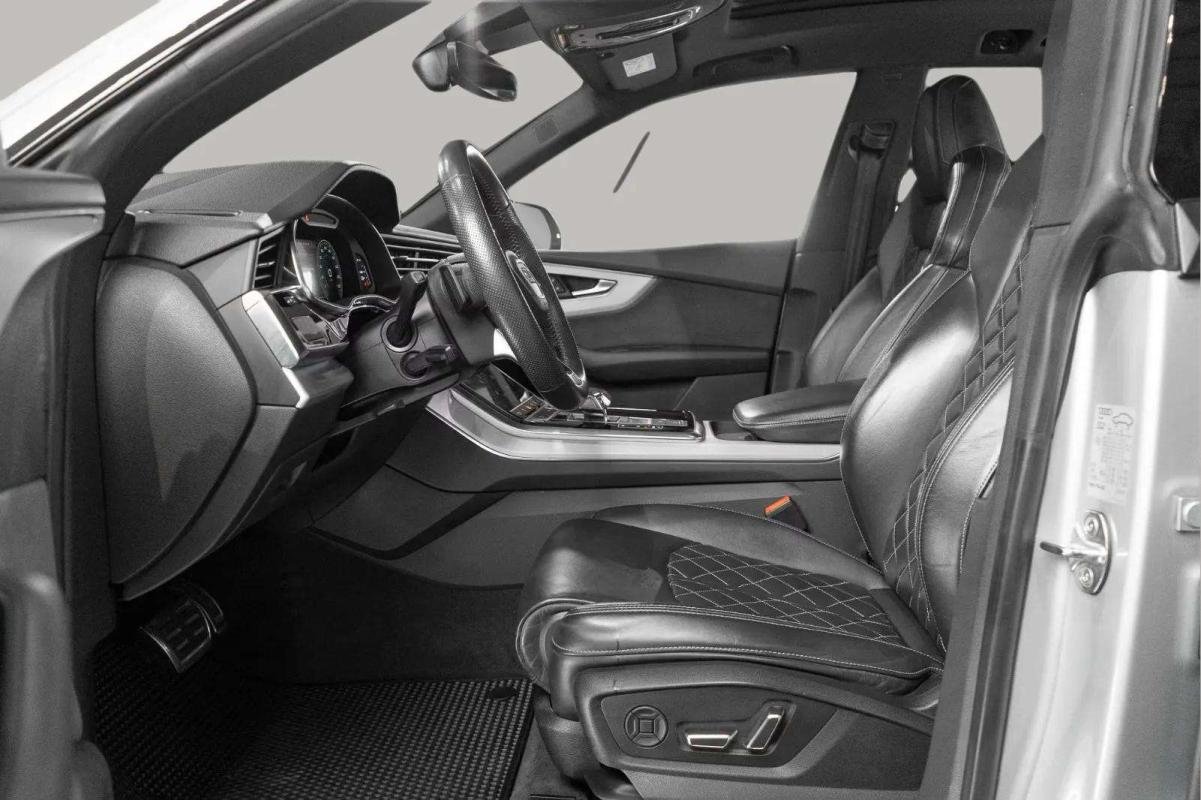 Audi Q8 - Photo 8