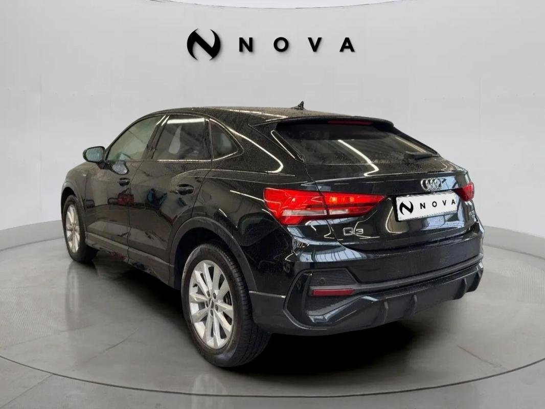 Audi Q3 - Photo 2