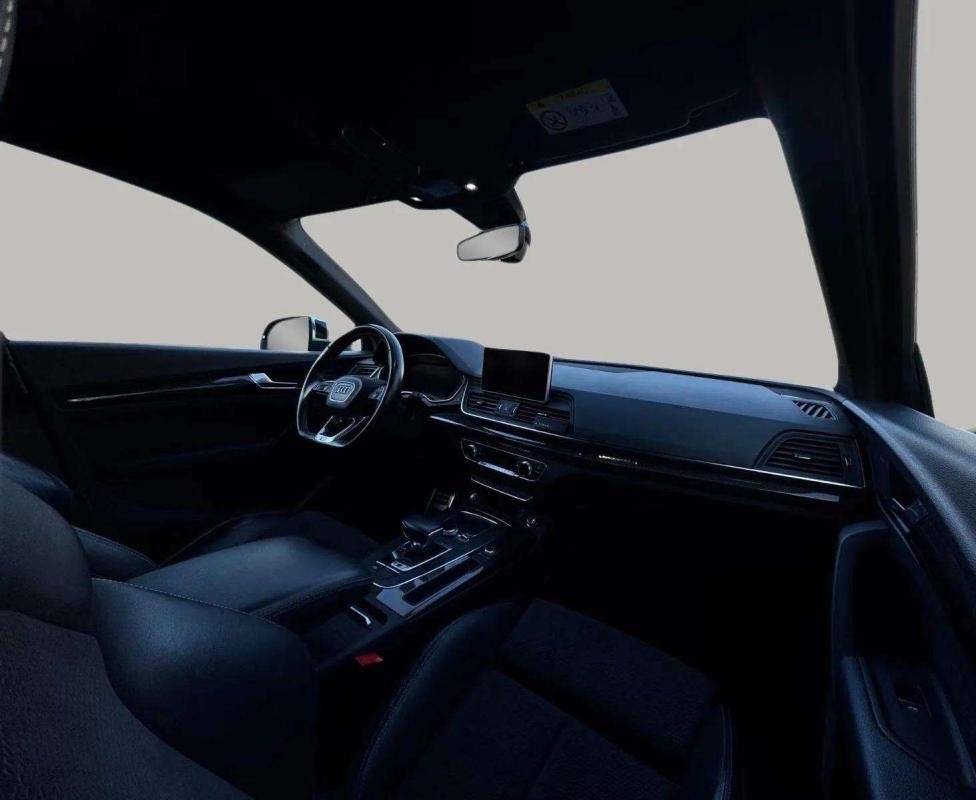 Audi SQ5 - Photo 11