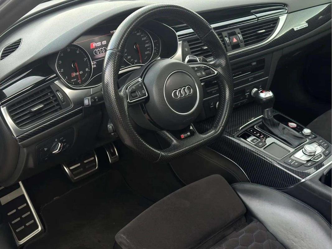 Audi RS6 - Photo 12