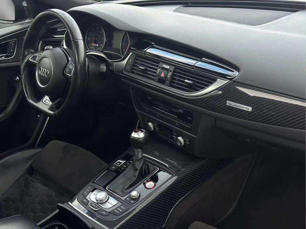 Audi RS6 - Photo 14