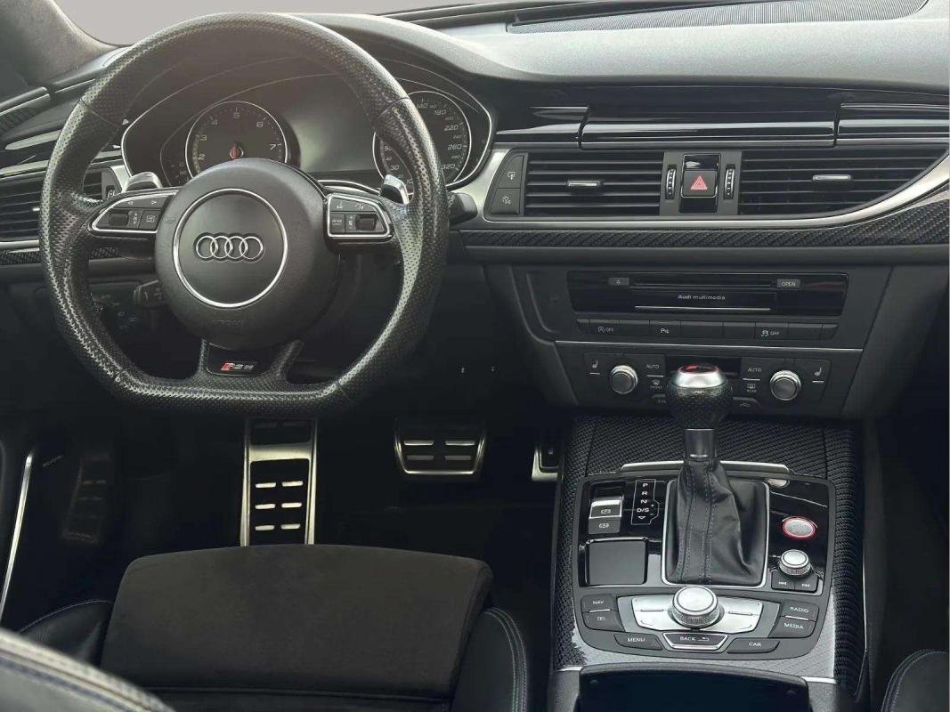 Audi RS6 - Photo 10