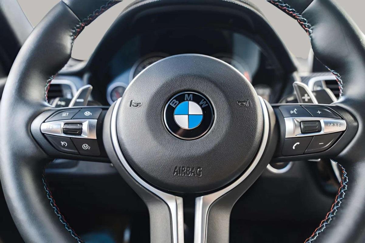 BMW M3 - Photo 11