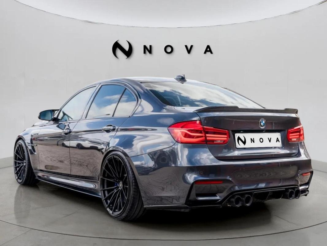 BMW M3 - Photo 3