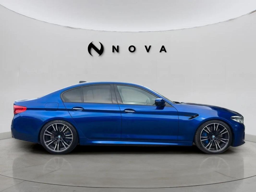 BMW M5 - Photo 6