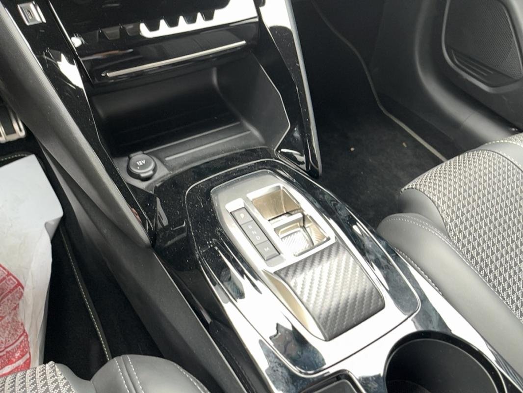 Peugeot 208 - Photo 9