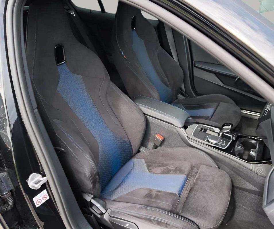BMW 140i - Photo 12