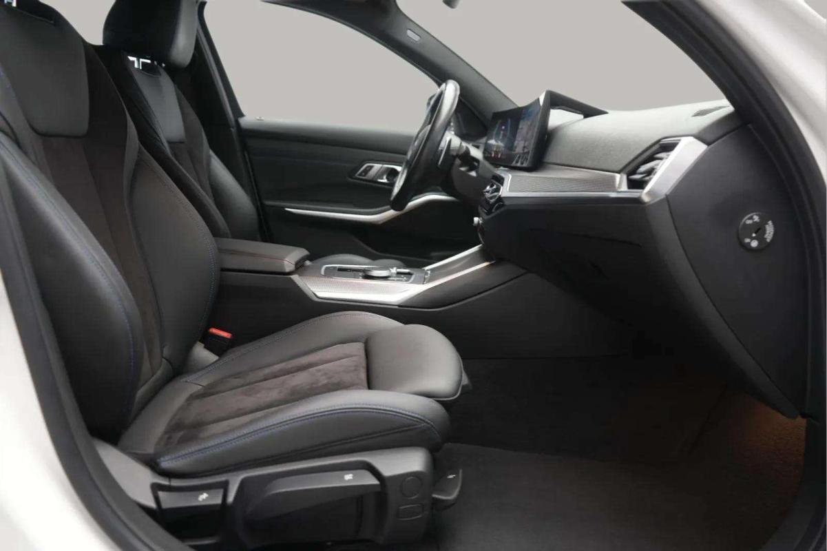 BMW 320d Touring - Photo 13