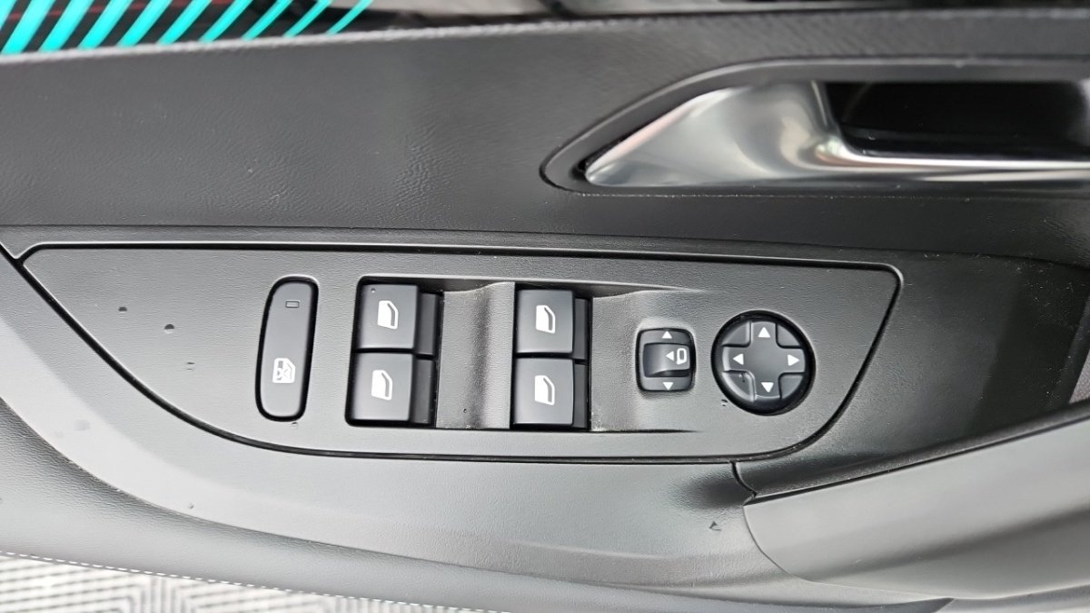 Peugeot 2008 - Photo 28