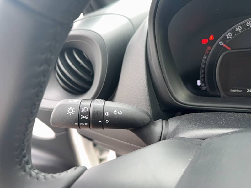 Toyota aygo x - Photo 24