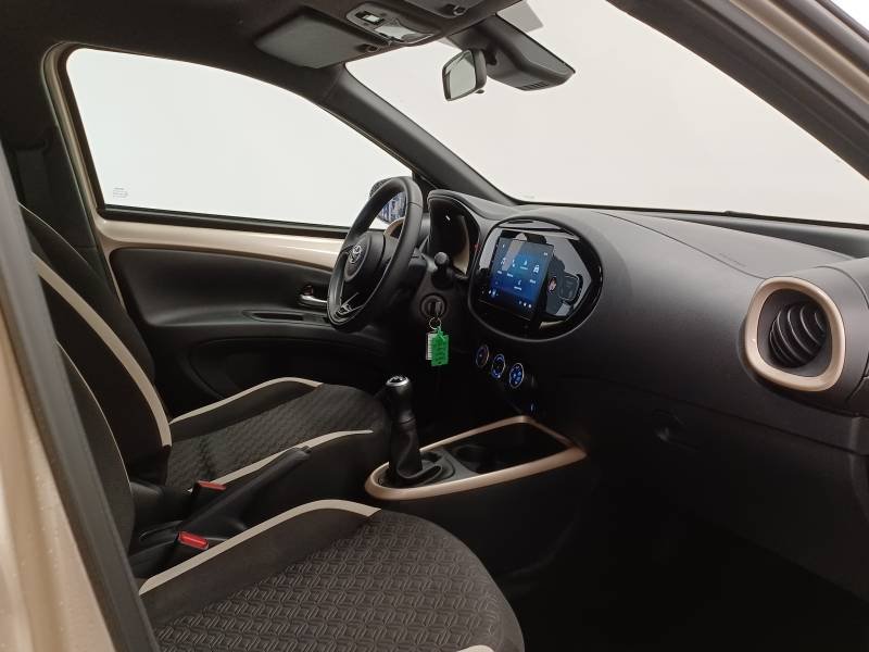 Toyota aygo x - Photo 12