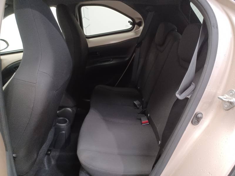 Toyota aygo x - Photo 13