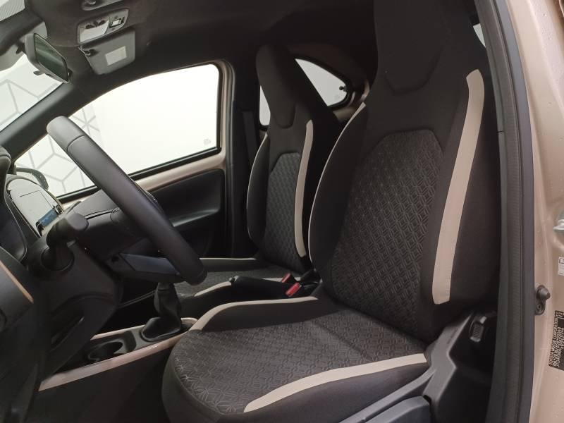 Toyota aygo x - Photo 15