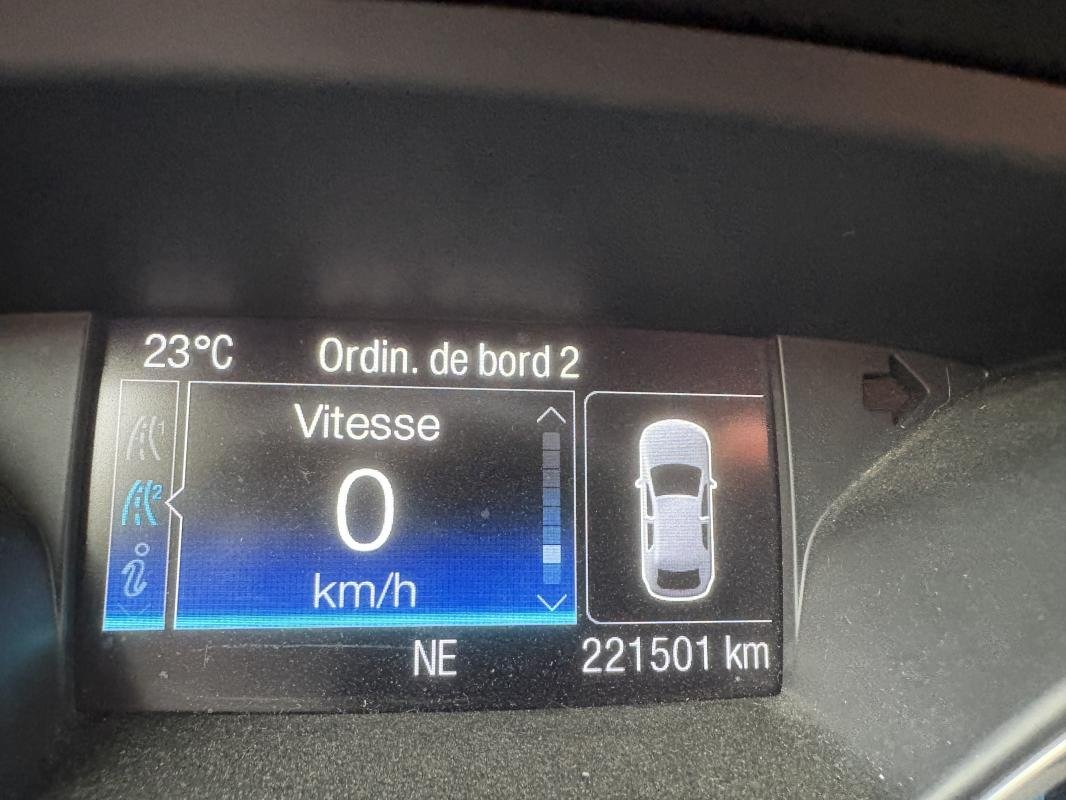 Ford Kuga - Photo 8