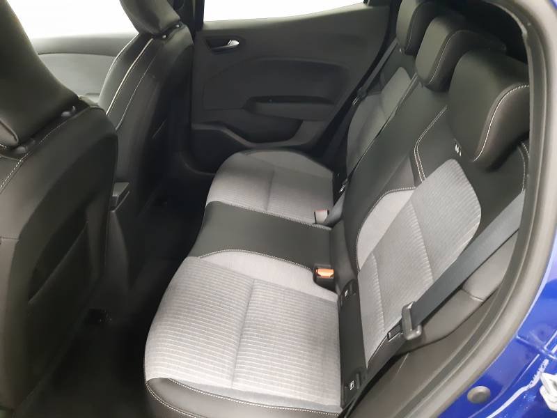Renault Clio - Photo 22