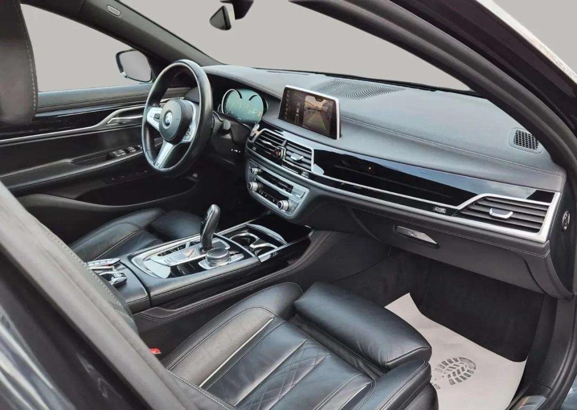 BMW 740 - Photo 8