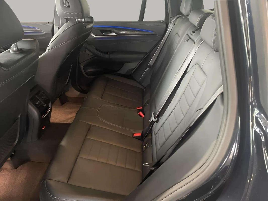 BMW X3 - Photo 10