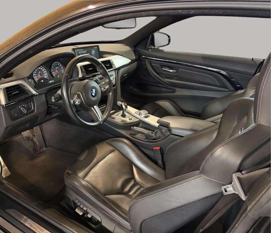 BMW M4 Coupé - Photo 10