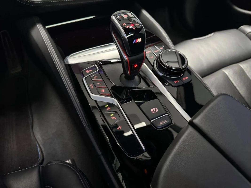 BMW M5 - Photo 12
