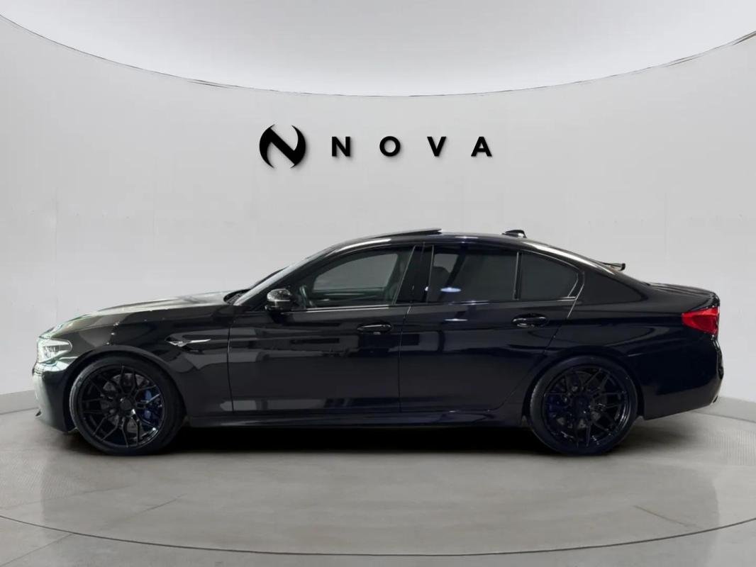 BMW M5 - Photo 2