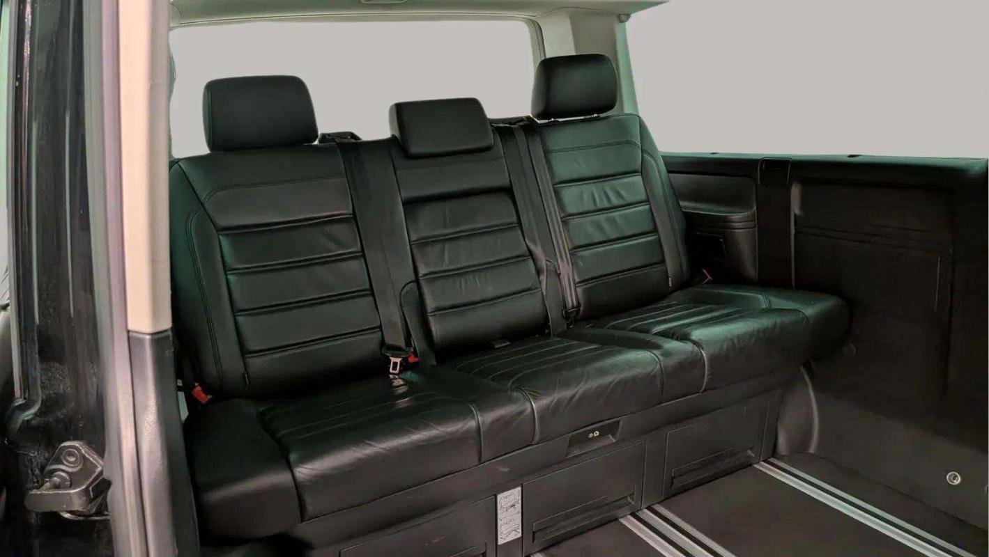 Volkswagen Multivan - Photo 13