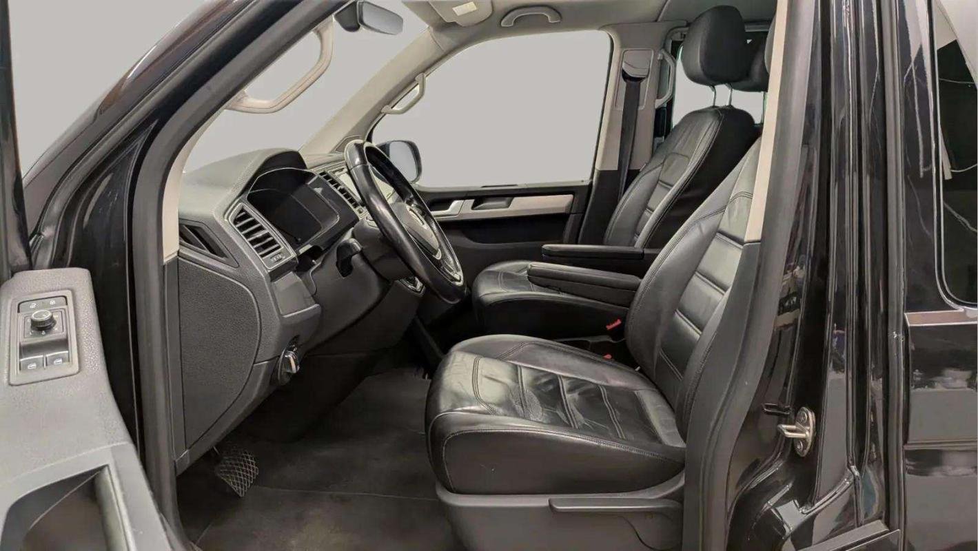 Volkswagen Multivan - Photo 8