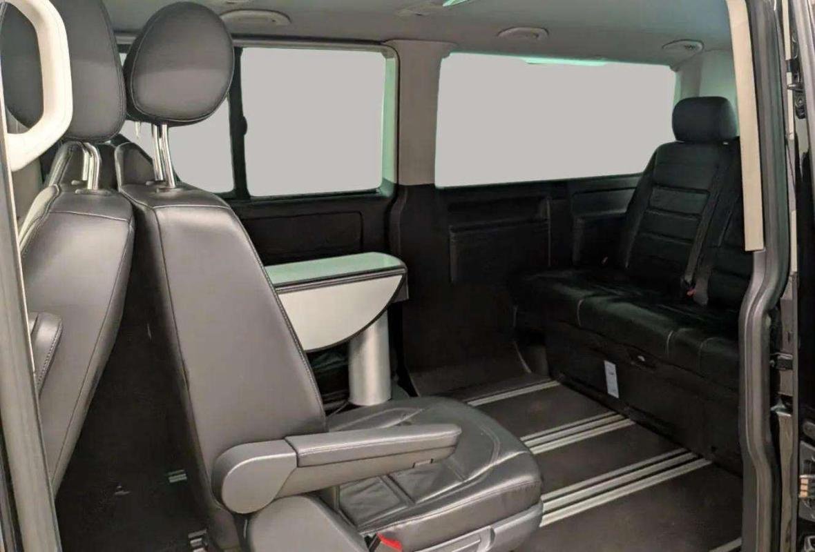Volkswagen Multivan - Photo 10