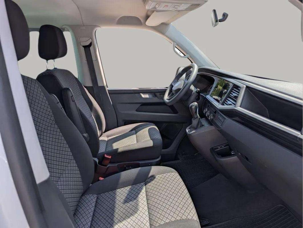 Volkswagen Multivan - Photo 11