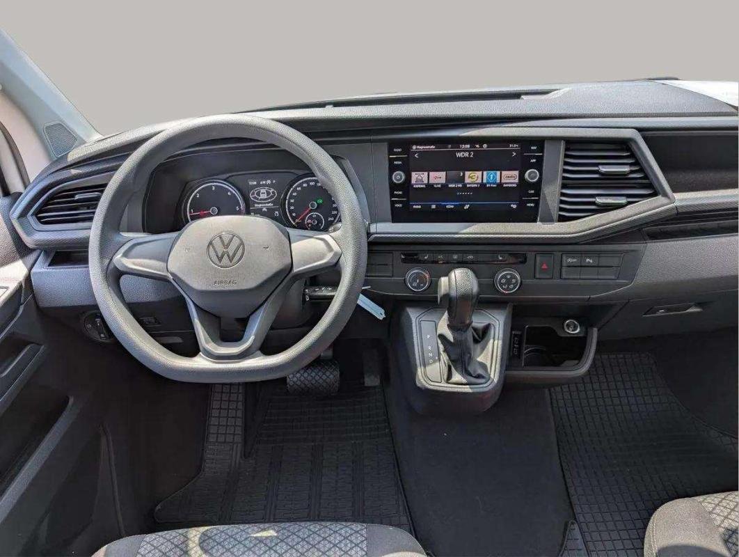 Volkswagen Multivan - Photo 12