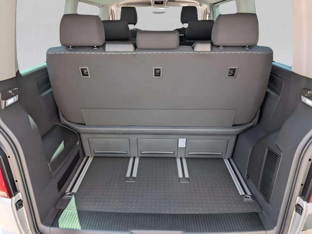 Volkswagen Multivan - Photo 13
