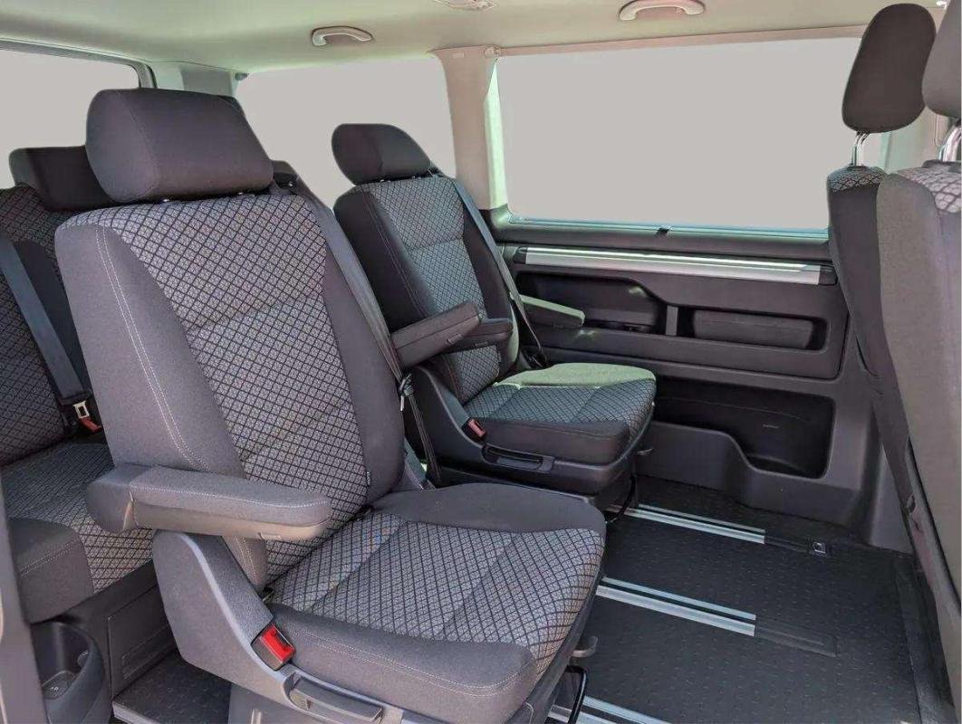 Volkswagen Multivan - Photo 9
