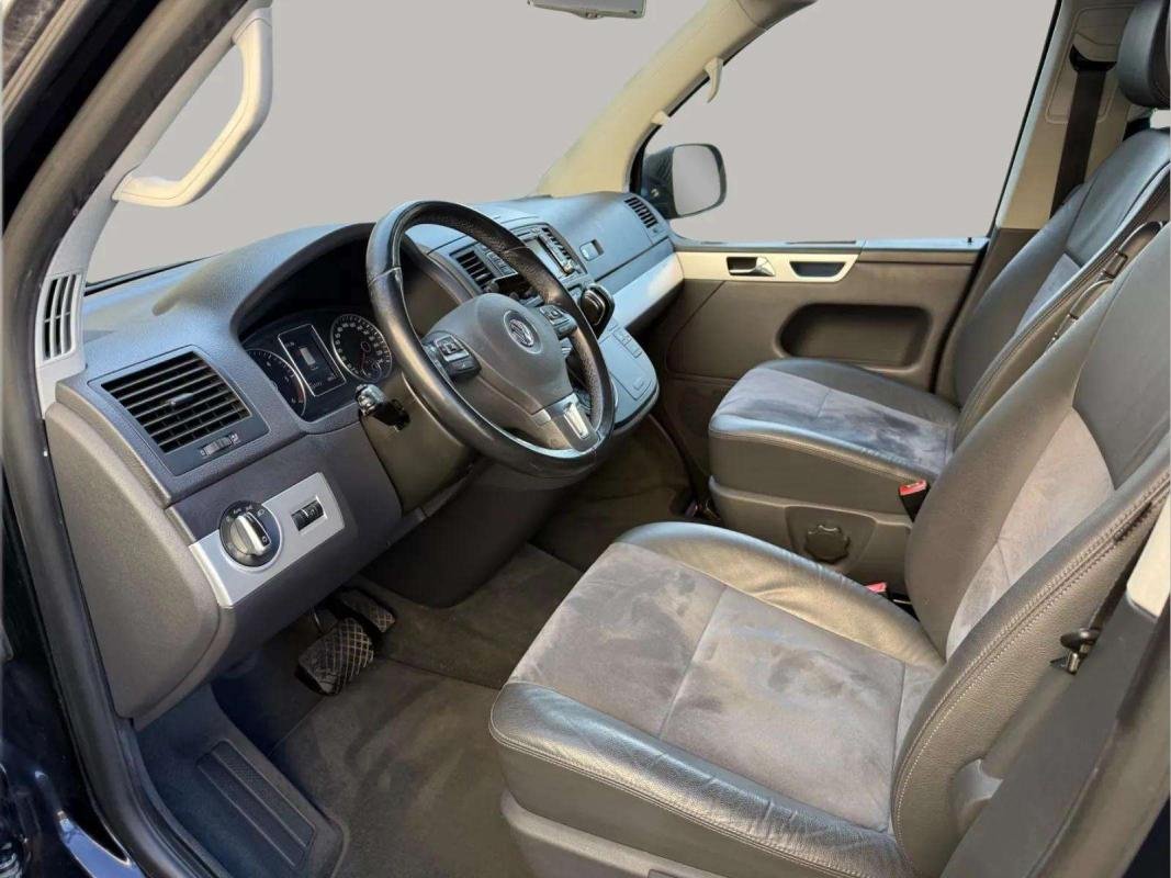 Volkswagen Multivan - Photo 5