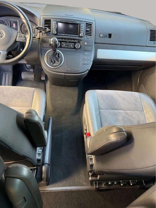 Volkswagen Multivan - Photo 6
