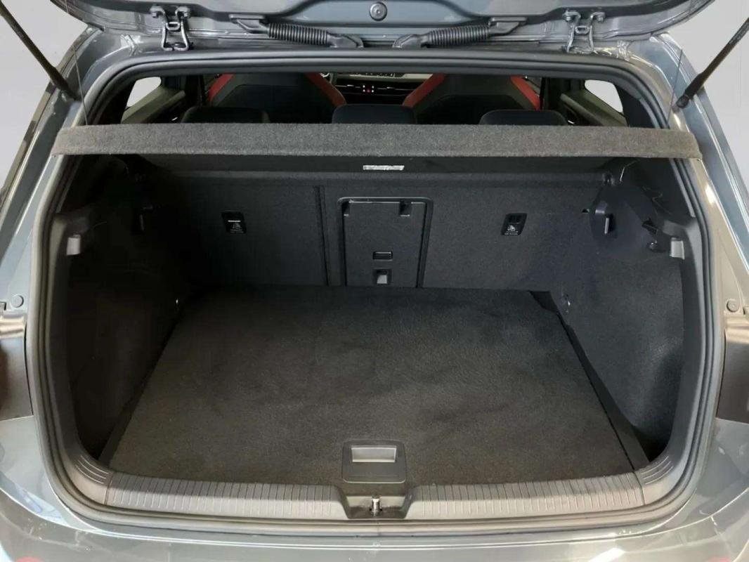 Volkswagen Golf - Photo 9