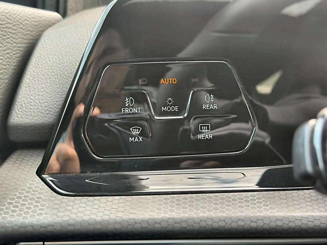 Volkswagen Golf - Photo 13