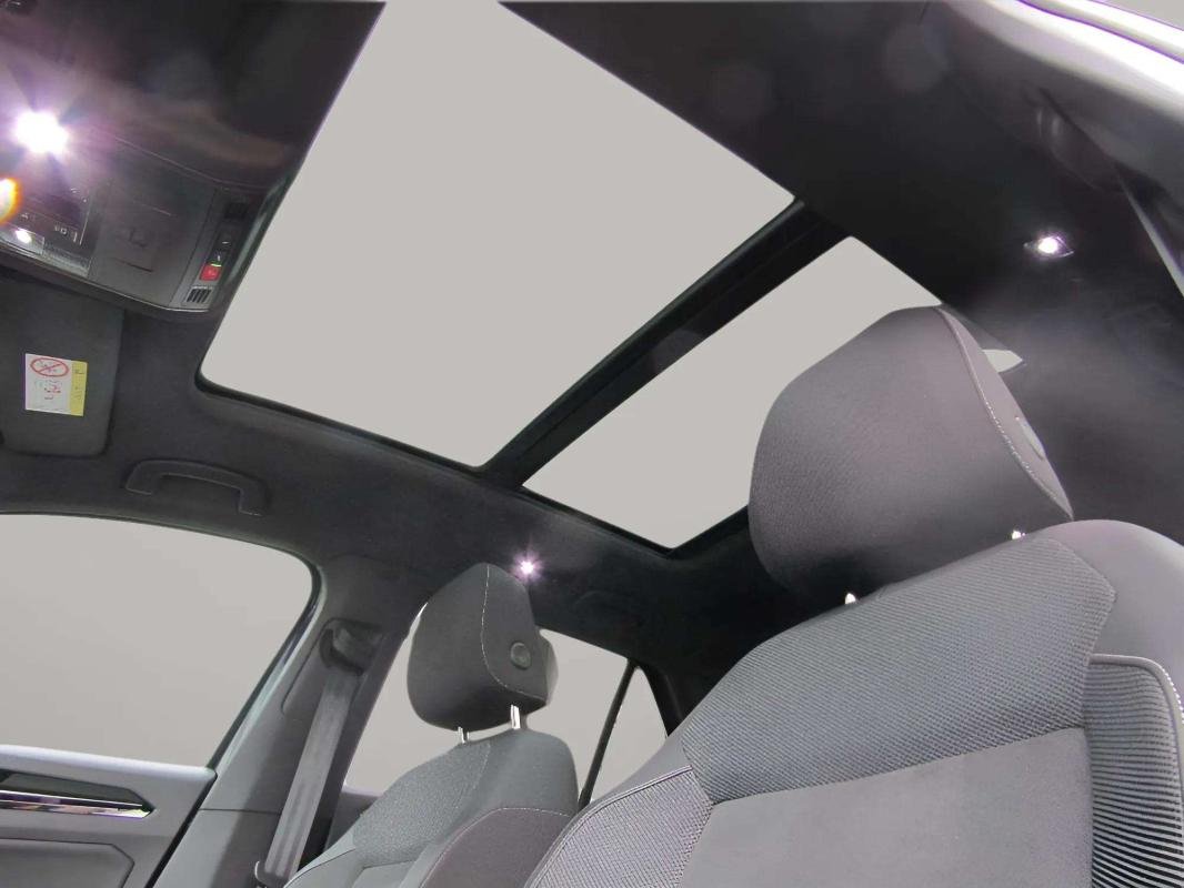 Volkswagen T-Roc - Photo 8