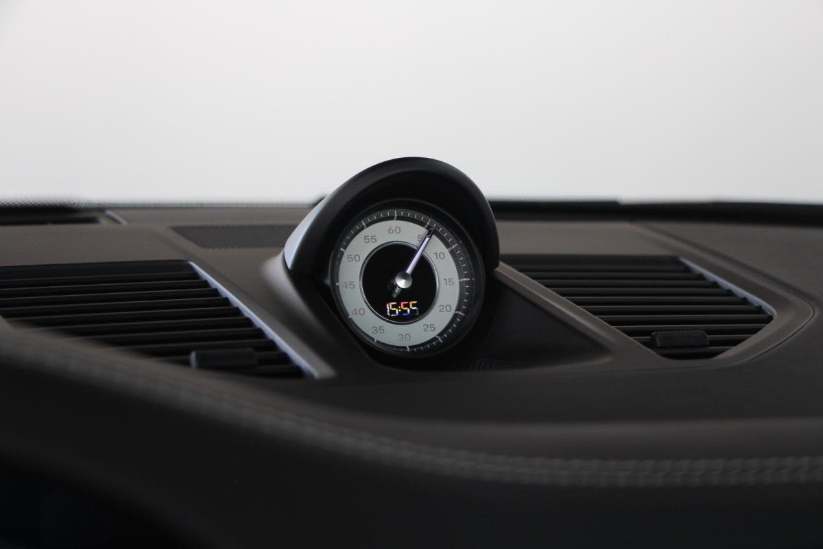 Porsche 911 - Photo 18