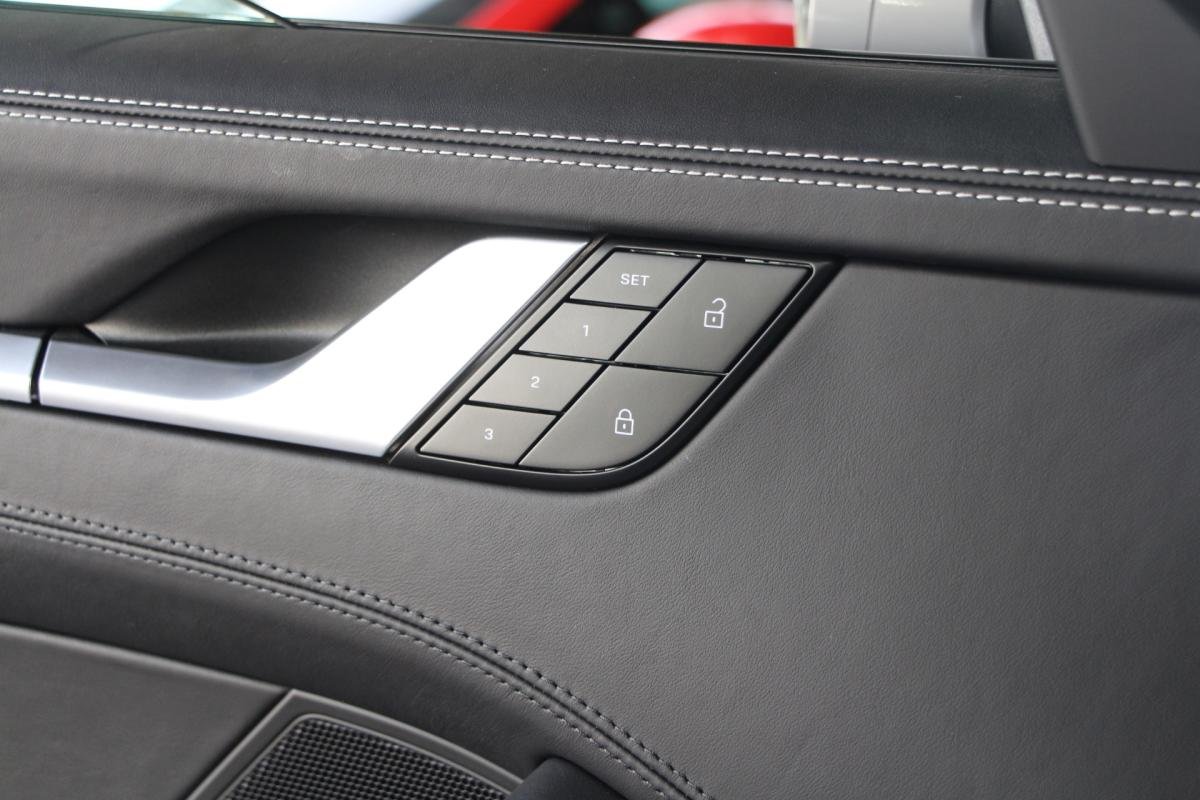 Porsche 911 - Photo 24