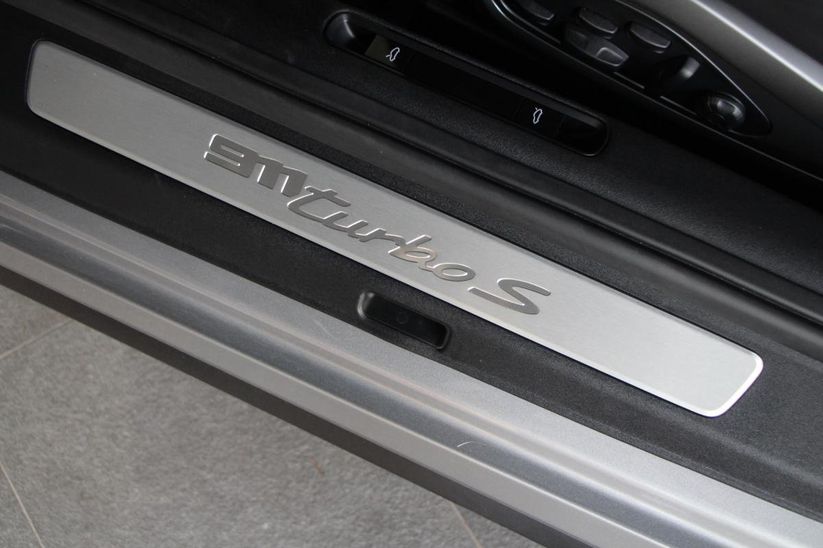 Porsche 911 - Photo 32