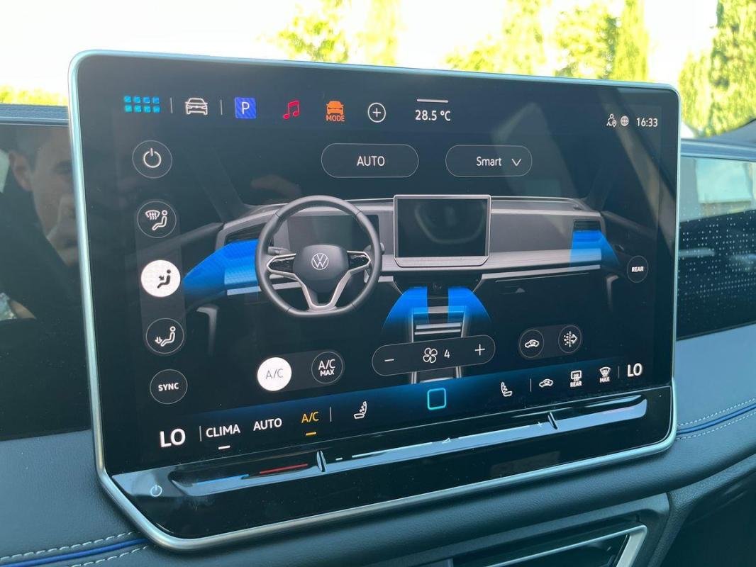 Volkswagen Tiguan - Photo 24