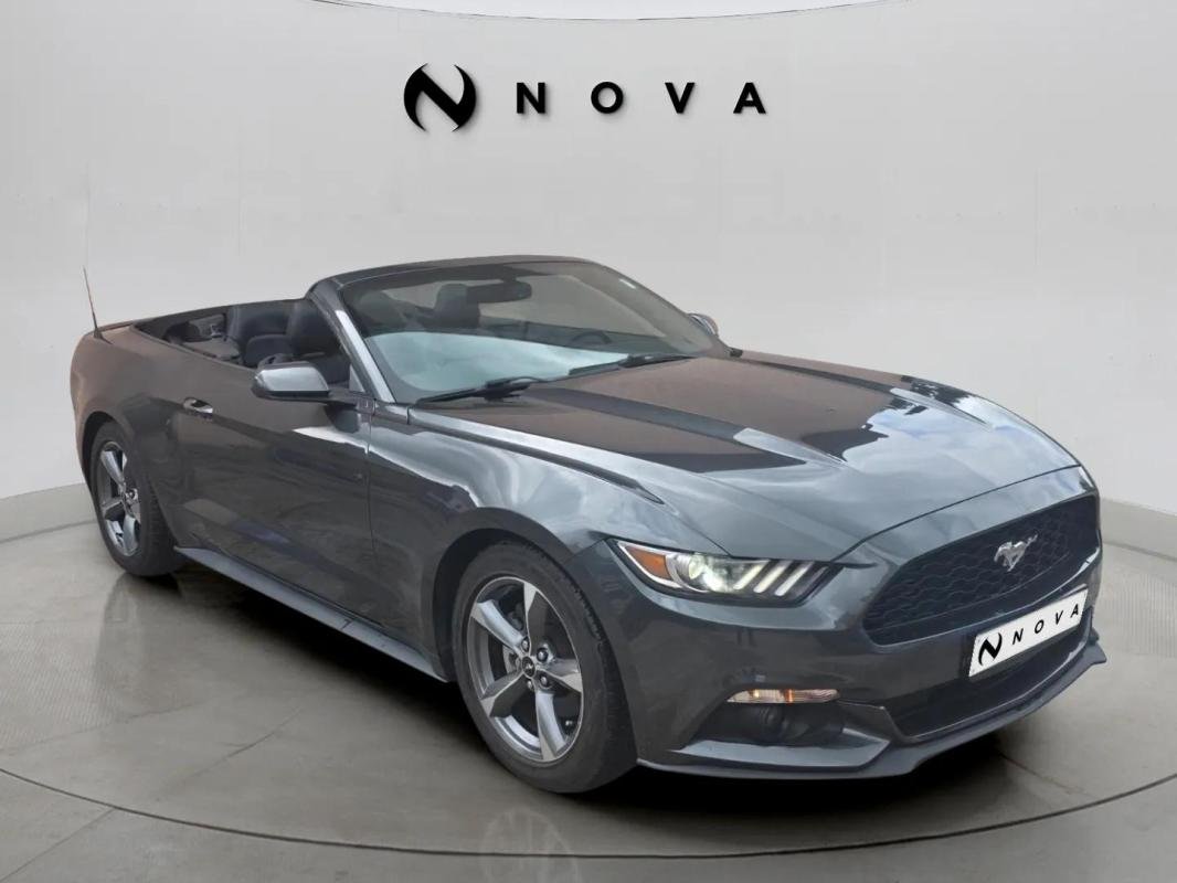 Ford Mustang - Photo 6