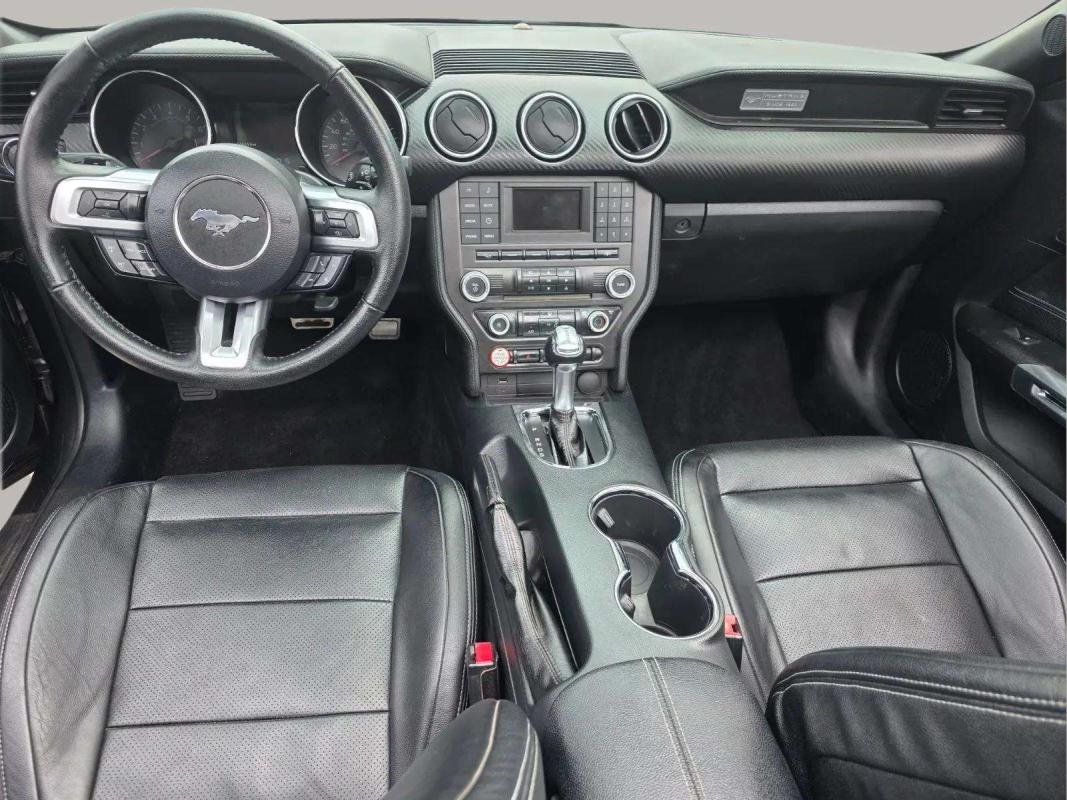 Ford Mustang - Photo 10