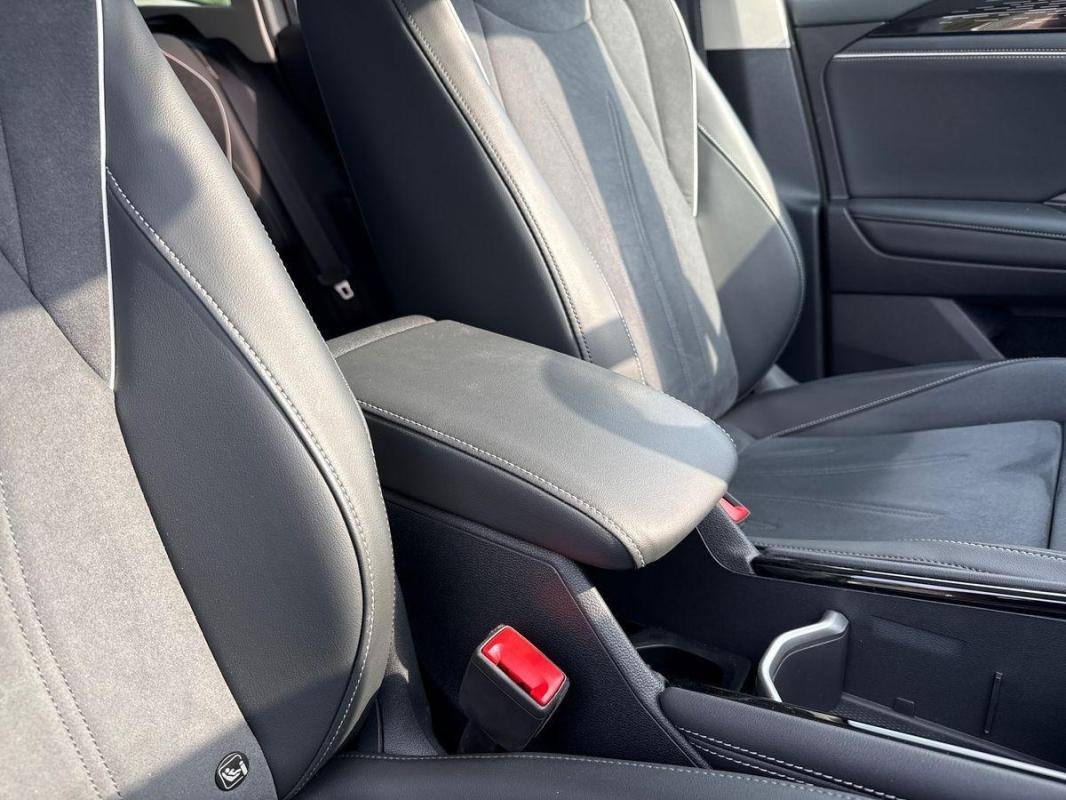 Volkswagen Tiguan - Photo 12