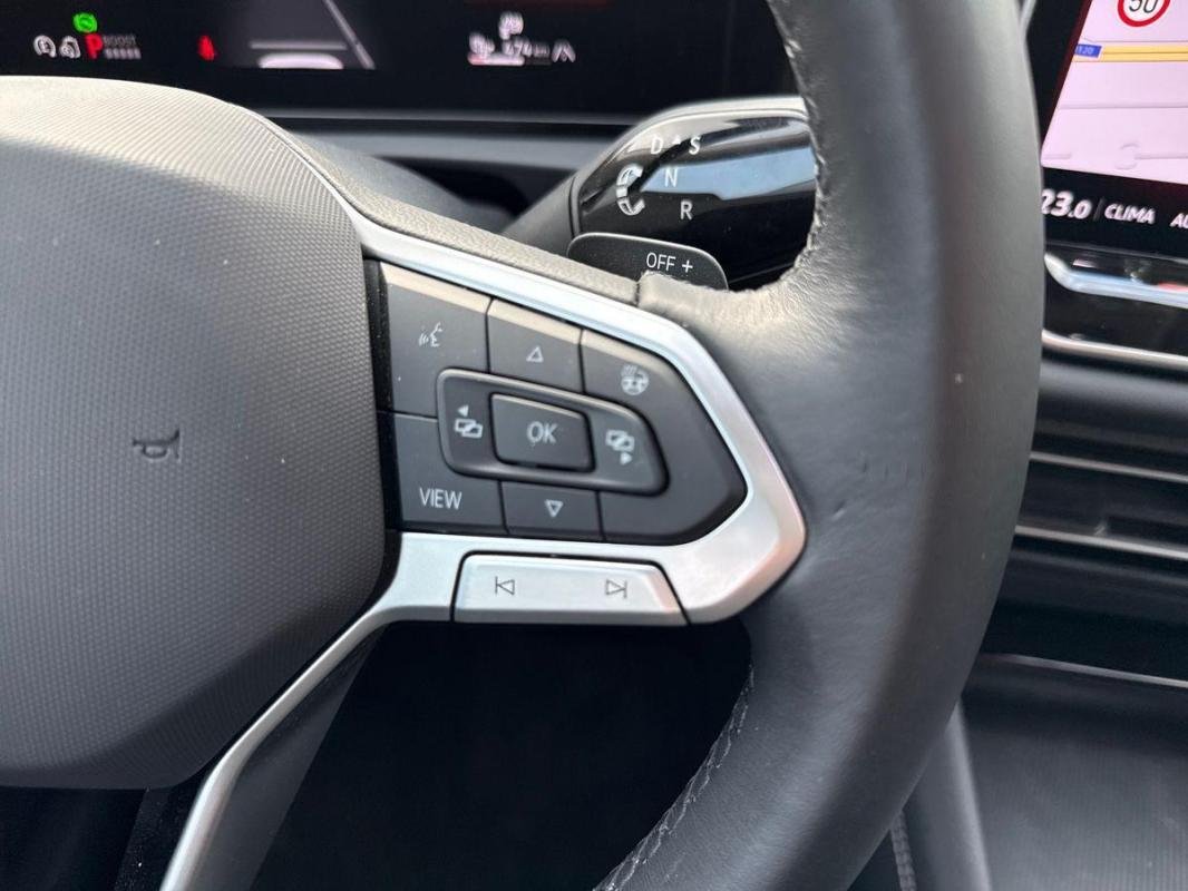 Volkswagen Tiguan - Photo 21